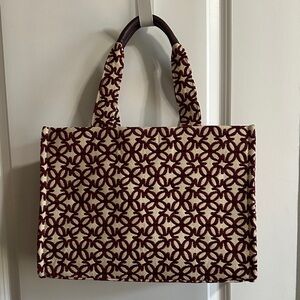H&M tote-jacquard weave cream/maroon.
